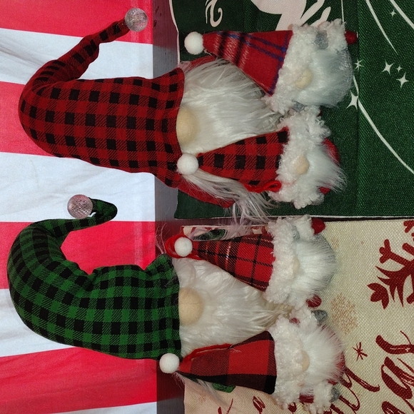 Christmas Light Gnomes Pillow covers & Stockings Tree/Snowflake - Picture 5 of 14